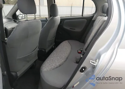 2000 Toyota Echo z USA, uszkodzony, nr VIN JTDBT1239Y5020095